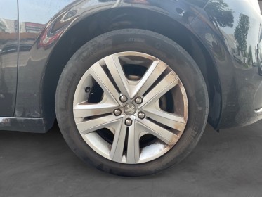 Peugeot 208 82ch ss bvm5 signature garantie 12 mois occasion montpellier (34) simplicicar simplicibike france