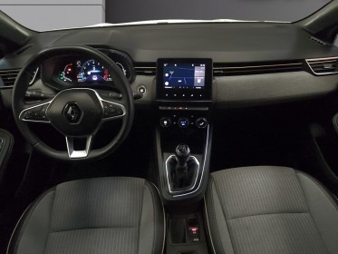 Renault clio v tce 90 lutecia carplay caméra garantie 12 mois occasion simplicicar saint-jean simplicicar simplicibike france