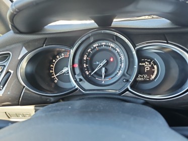 Ds ds 3 110h eat6 sport chic / cuir chauffant / caméra de recul / carplay / full entretien occasion simplicicar orgeval ...