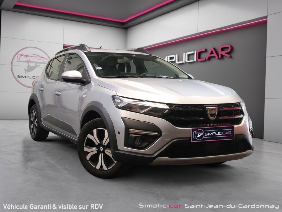 Dacia sandero tce 90 - 22b confort car play caméra avertisseur d'angles morts keyless suivi complet garantie 12 mois...