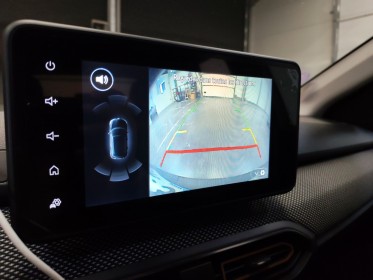 Dacia sandero tce 90 - 22b confort car play caméra avertisseur d'angles morts keyless suivi complet garantie 12 mois...