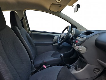 Toyota aygo 1.0 vvt-i les bleus - moteur à chaine - garantie 12 mois occasion simplicicar orgeval  simplicicar simplicibike...