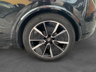 Porsche macan  639 cv turbo e v pack sport chrono bose sieges chauffants carplay garantie 12 mois occasion montreuil (porte...