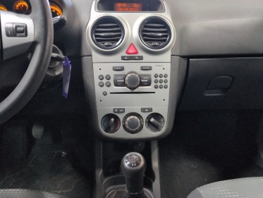 Opel corsa 1.4 - 100ch twinport cosmo - garantie 12 mois occasion simplicicar brest simplicicar simplicibike france