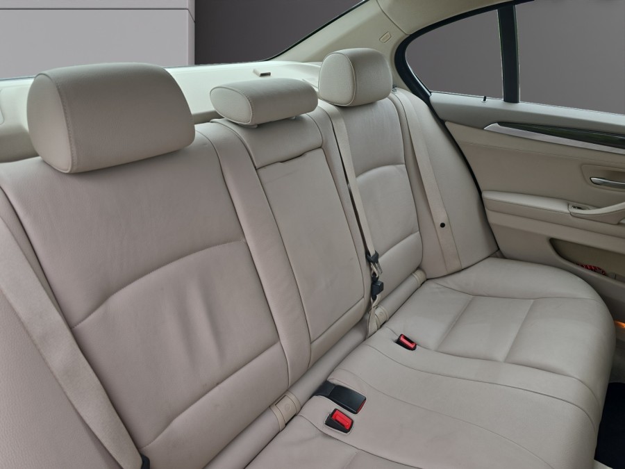 BMW d'occasion SERIE 5 535D CONFORT de 2011 Vichy (03)﻿