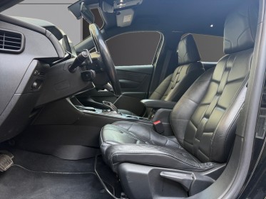 Ds ds3 crossback puretech 130 eat8 so chic carplay cuir entretien ds distribution neuve et garantie 12 mois occasion...