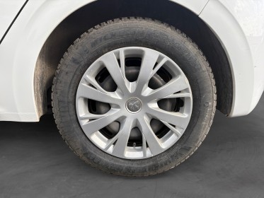 Peugeot 208 90ch bvm5 active/ climatisation/ idéal jeune permis occasion simplicicar orgeval  simplicicar simplicibike france