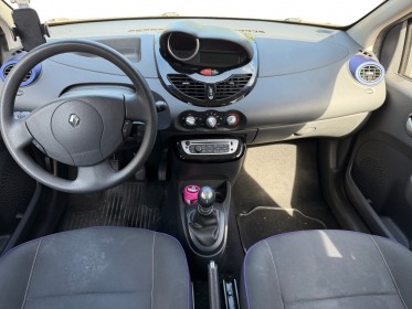 Renault twingo ii 1.2 lev 16v 75 eco2 purple climatisation bluetooth garantie 12 mois occasion simplicicar les...