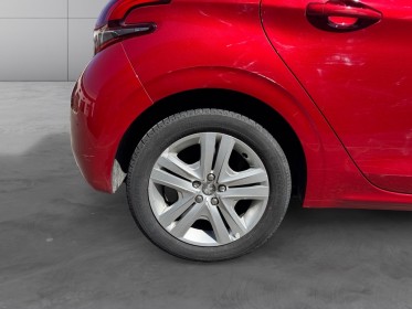 Peugeot 208 puretech 82ch ss bvm5 signature garantie 12 mois occasion simplicicar la ciotat simplicicar simplicibike france