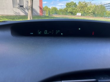 Toyota prius mc 136h dynamic occasion osny simplicicar simplicibike france