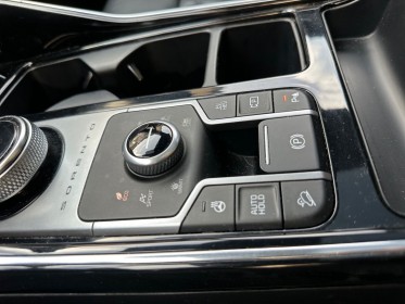 Kia sorento 1.6 t-gdi hybride rechargeable 265 ch 7pl 4x4 bva6 premium  toit ouvrant cuir carplay entretiens et garantie......