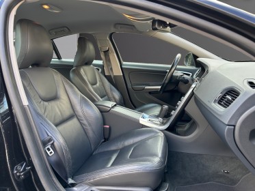 Volvo s60 d3 163 ch momentum geartronic a sièges cuirs - radar de recul - limiteur de vitesse occasion paris 17ème...