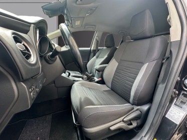 Toyota auris hybride 136h executive entretiens a jour garantie 12 mois occasion simplicicar le raincy simplicicar...