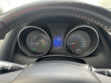 Toyota auris hybride 136h executive entretiens a jour garantie 12 mois occasion simplicicar le raincy simplicicar...