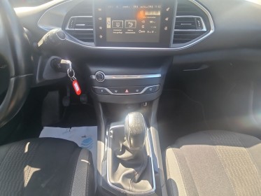 Peugeot 308 1.2 essence 110ch ss bvm5 série spéciale style kit distri neuf occasion avignon (84) simplicicar simplicibike...