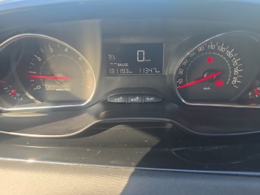 Peugeot 208 1.2 vti 82ch bvm5 active  kit distri neuf occasion avignon (84) simplicicar simplicibike france