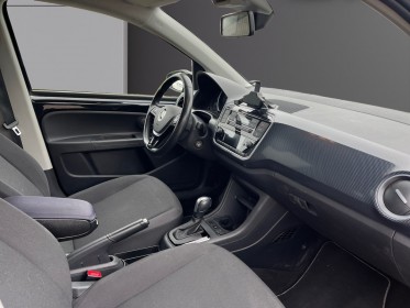 Volkswagen e-up! 2.0 electrique life plus caméra de recul line assist occasion simplicicar toulouse nord simplicicar...