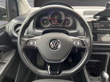Volkswagen e-up! 2.0 electrique life plus caméra de recul line assist occasion simplicicar toulouse nord simplicicar...