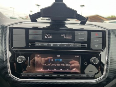 Volkswagen e-up! 2.0 electrique life plus caméra de recul line assist occasion simplicicar toulouse nord simplicicar...