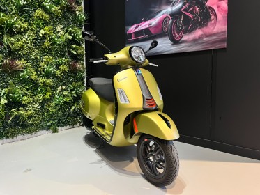 Piaggio vespa 300 gts  super sport 310 garantie constructeur occasion simplicicar toulouse nord simplicicar simplicibike france