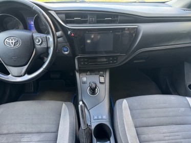 Toyota auris touring sports hybride 136h dynamic occasion osny simplicicar simplicibike france