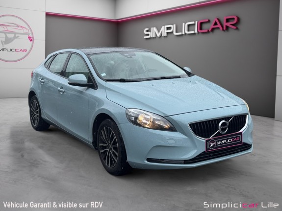 Volvo v40 business d2 120 geartronic 6 momentum business  avec toit panoramique et attelage vehicule suivi  aucun frais a......