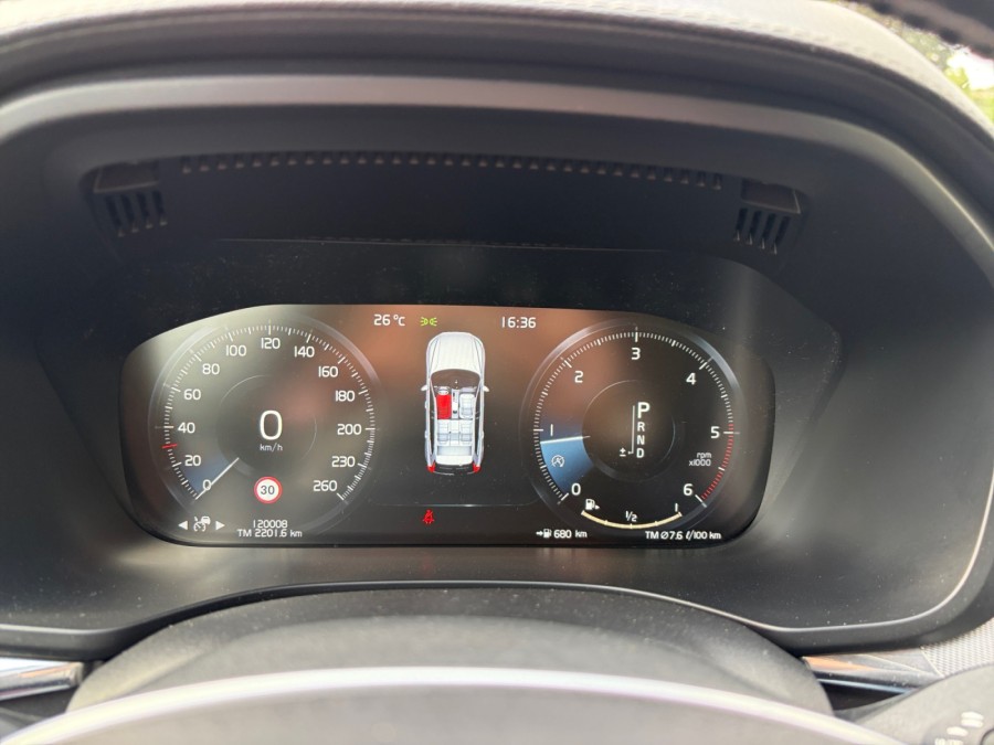 VOLVO d'occasion XC60 D4 190 MOMENTUM GEARTRONIC de 2018 Arras (62)﻿