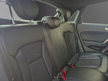 Audi a1 sportback 1.0 tfsi ultra 95 s tronic 7 s line entretien audi radar ar régulateur feux led bluetooth garantie 12 mois...