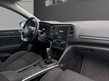 Renault megane iv berline blue dci 115 limited garantie 12 mois occasion simplicicar saint-omer simplicicar simplicibike france