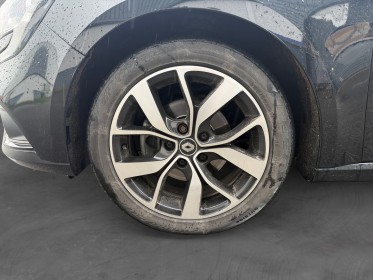 Renault megane iv berline blue dci 115 limited garantie 12 mois occasion simplicicar saint-omer simplicicar simplicibike france