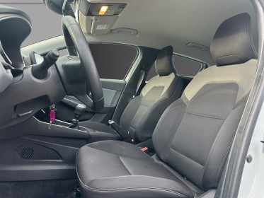 Renault clio v societe clio blue dci 85 air nav 2 places régulateur de vitesse gps carplay garantie 12 mois occasion...