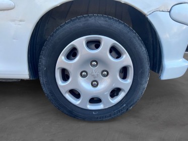 Peugeot 206 1.4e 75ch génération garantie 12 mois entretien complet occasion simplicicar toulon ouest simplicicar...