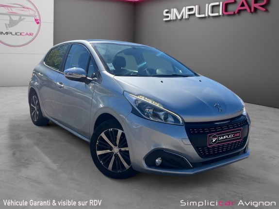 Peugeot 208 1.2 puretech 82ch bvm5 allure occasion avignon (84) simplicicar simplicibike france