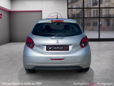 Peugeot 208 1.2 puretech 82ch bvm5 allure occasion avignon (84) simplicicar simplicibike france