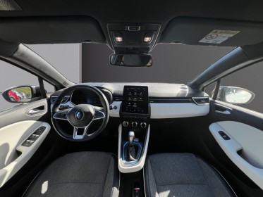 Renault clio v e-tech 140 première edition garantie 12 mois occasion simplicicar toulon ouest simplicicar simplicibike france