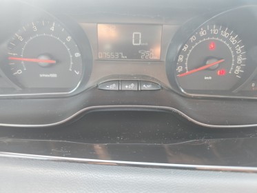 Peugeot 208 1.0 essence 68ch bvm5 like 1ere main / kit distribution neuf occasion avignon (84) simplicicar simplicibike france