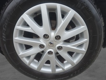 Renault scenic iii dci 110 fap eco2 bose euro 5 distri ok occasion avignon (84) simplicicar simplicibike france