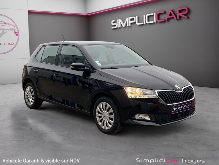 Skoda fabia 1.0 tsi 95 ch bvm5 business carplay régulateur radar de recul garantie 12 mois occasion barberey simplicicar...