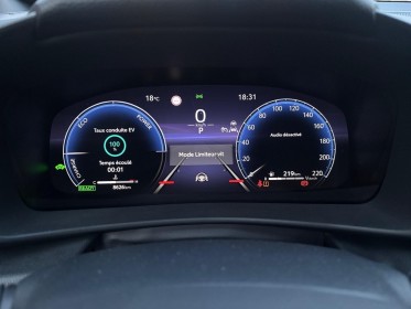 Toyota c-hr hybride my23 1.8l collection toit ouvrant attelage garantie 12 mois occasion montreuil (porte de vincennes)(75)...