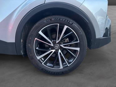 Toyota c-hr hybride my23 1.8l collection toit ouvrant attelage garantie 12 mois occasion montreuil (porte de vincennes)(75)...