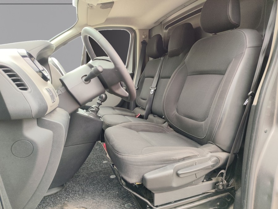 RENAULT d'occasion TRAFIC L1H1 1.6 DCI 140 CONFORT de 2018 Perpignan