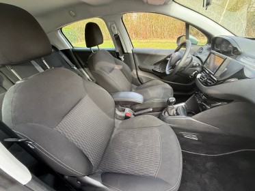 Peugeot 208 1.2 puretech 82ch bvm5 active occasion simplicicar vaucresson simplicicar simplicibike france