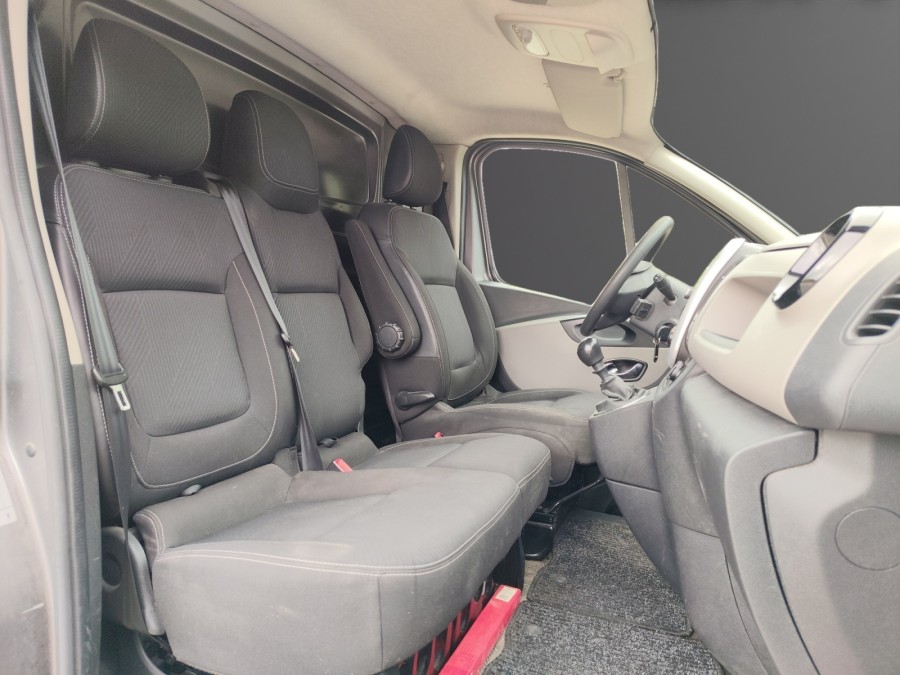 RENAULT d'occasion TRAFIC L1H1 1.6 DCI 140 CONFORT de 2018 Perpignan