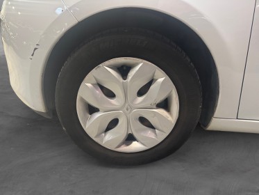 Renault zoe 88ch charge rapide 21kwh batterie en location garantie 12 mois occasion montpellier (34) simplicicar simplicibike...