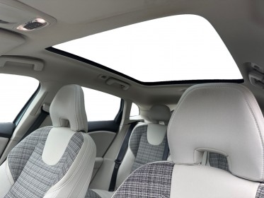 Volvo v40 cross country d2 120 geartronic 6 kinetic occasion simplicicar lille  simplicicar simplicibike france