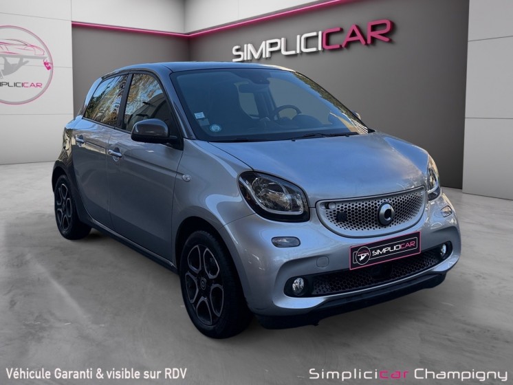 Smart forfour eq 82 ch prime - stationnement gratuit paris  - camÉra de recul - toit panoramique - siÈges av/ar chauffant...