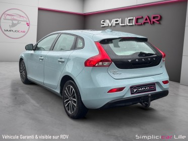 Volvo v40 d2 120 geartronic 6 kinetic cross country toit panoiramique et attelage occasion simplicicar lille  simplicicar...