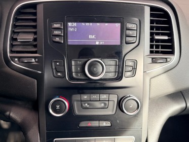 Renault megane iv berline tce 130 energy life, entretien suivi, garantie 12 mois occasion simplicicar annecy simplicicar...