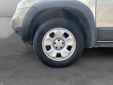 Dacia duster 1.5 dci 90 4x2 lauréate radar de recul climatisation garantie 12 mois occasion barberey simplicicar...