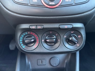Opel corsa 1.4 90 ch active - entretien complet occasion simplicicar lagny  simplicicar simplicibike france